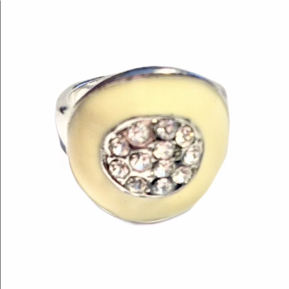 Oval Statement Ring NWT🏷 Size 5 - Picture 8 of 10